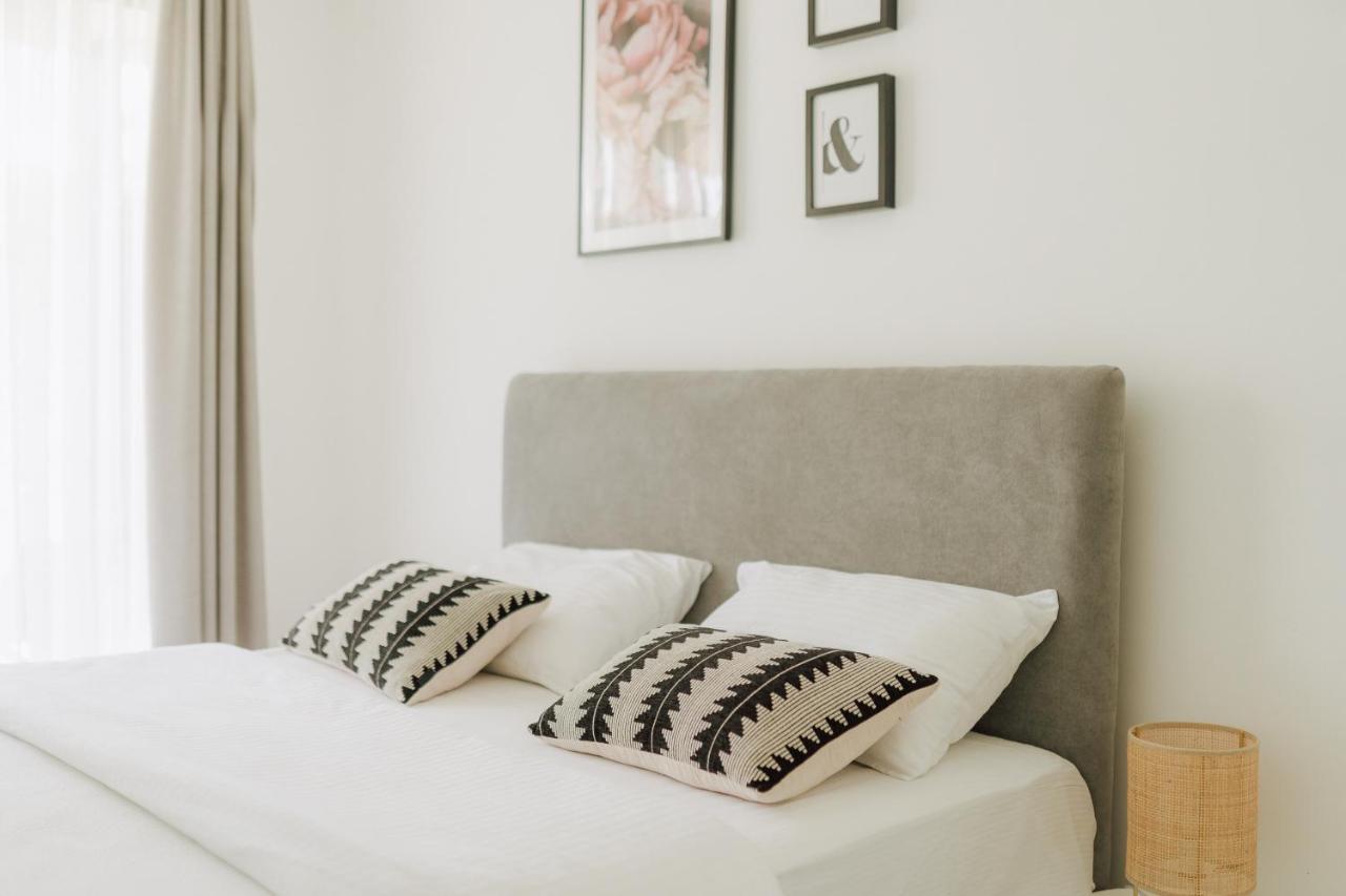 Boutique Apartment מוסטר מראה חיצוני תמונה