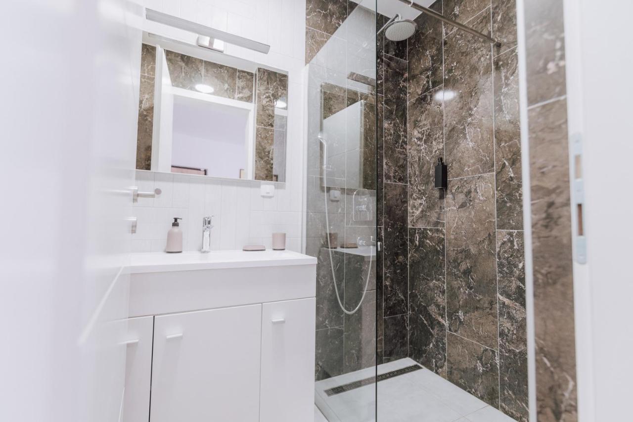 Boutique Apartment מוסטר מראה חיצוני תמונה